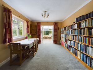 Dining- click for photo gallery